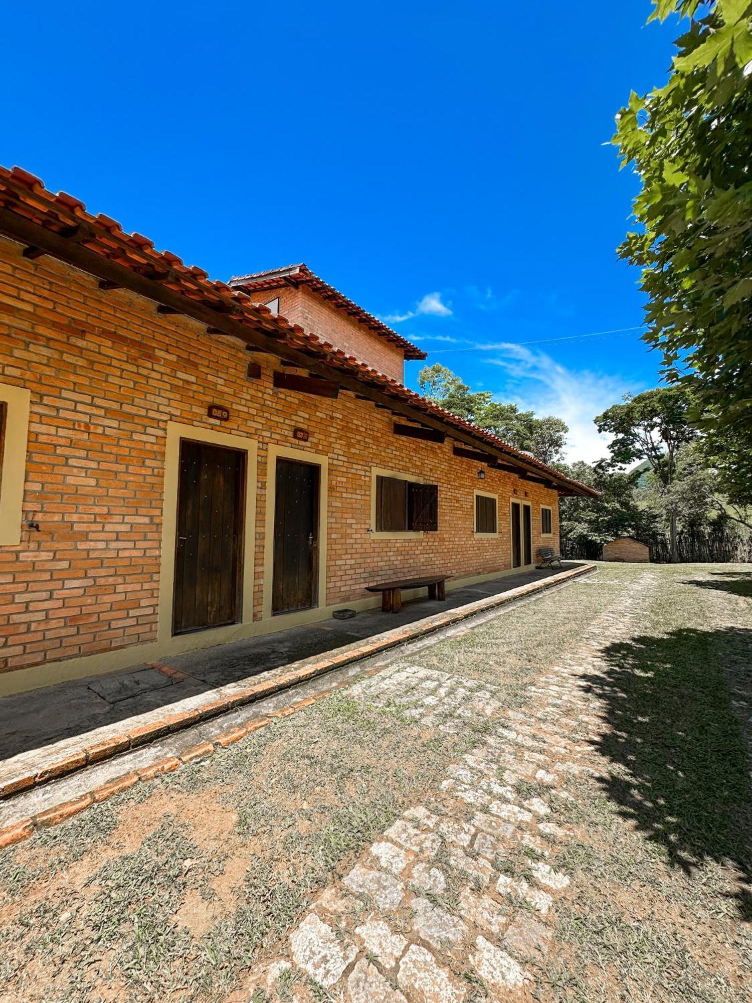 Pousada E Restaurante Casarao Passa Quatro Exterior photo